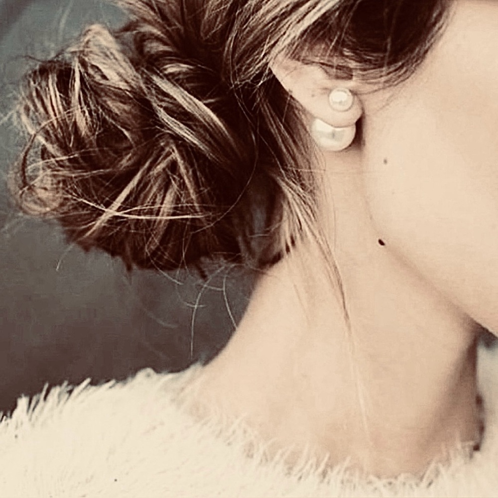 Anthropologie Shashi “Fenmore” Double Ball Pearl Dual Front Back Post Ear Jacket - Picture 10 of 16